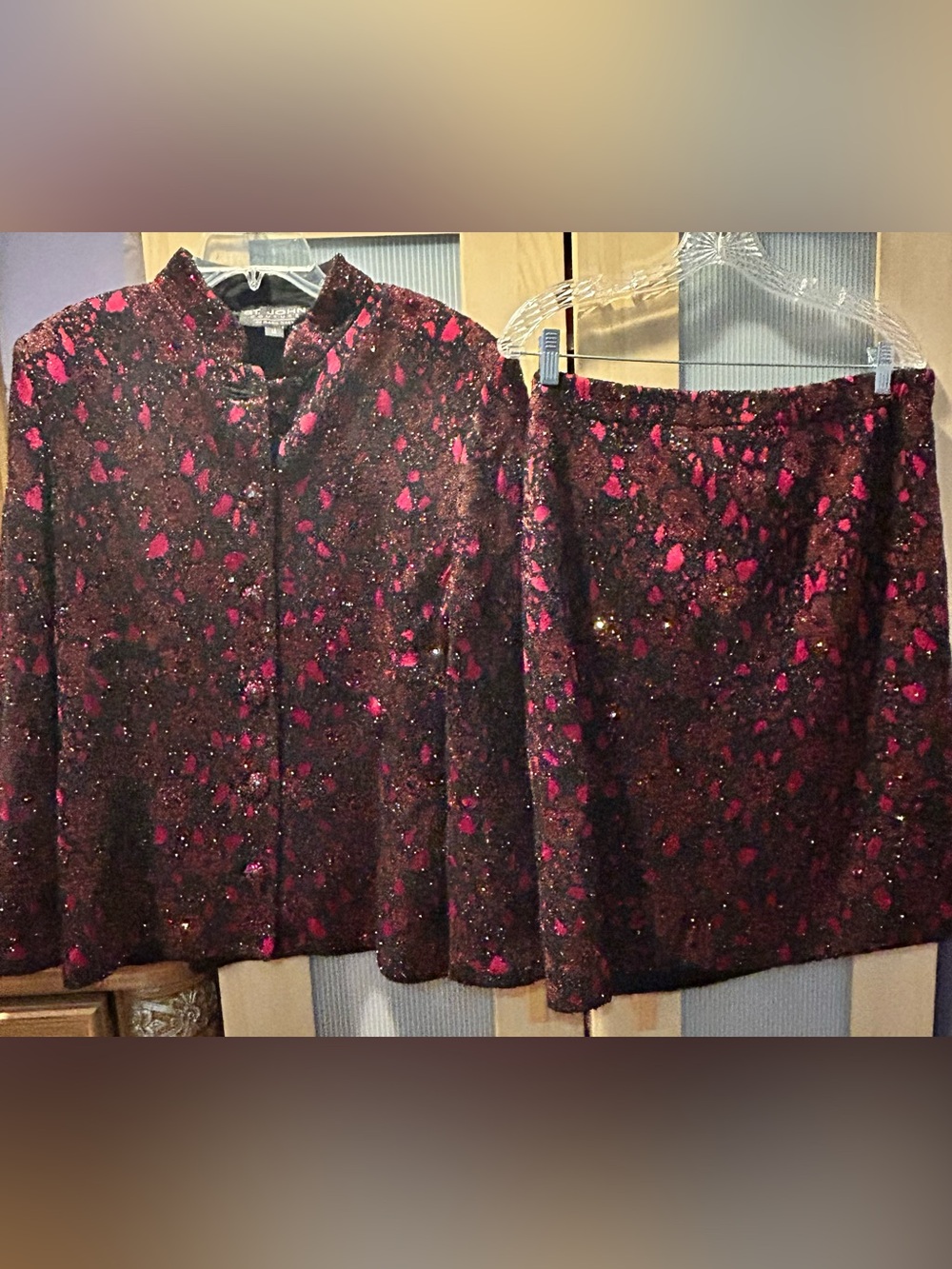 St. John Couture Black & Red Sparkle Holiday Floral Knit Skirt Jacket Suit 14